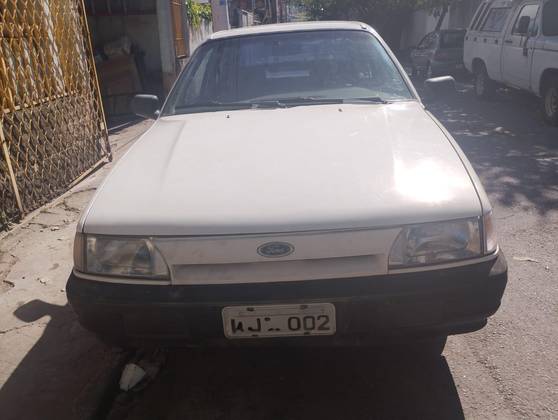 FORD VERSAILLES 2.0 GL 8V GASOLINA 2P MANUAL FORD VERSAILLES 2.0 GL 8V GASOLINA 2P MANUAL